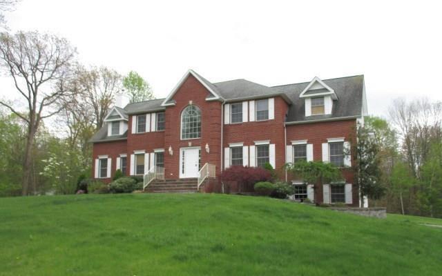 13 Hunters Ridge Wolcott, CT 06716 - Photo 1 of 1 Gallery Image 1