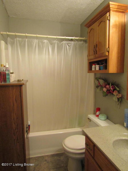 10606 Barricks Road Louisville, KY 40229 - Photo 33 of 34 BATHROOM