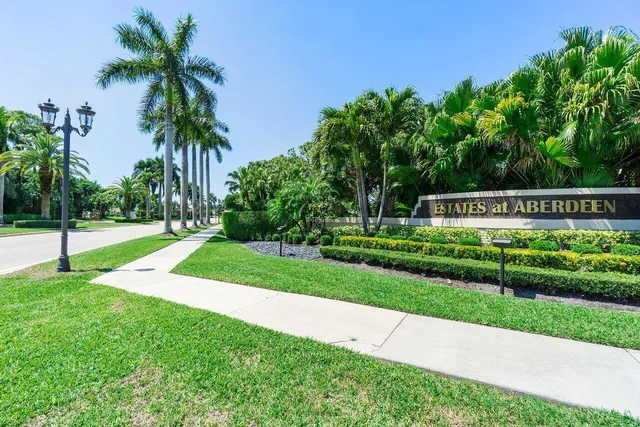 $499,989 | 6852 Bitterbush Place, Boynton Beach, FL 33472