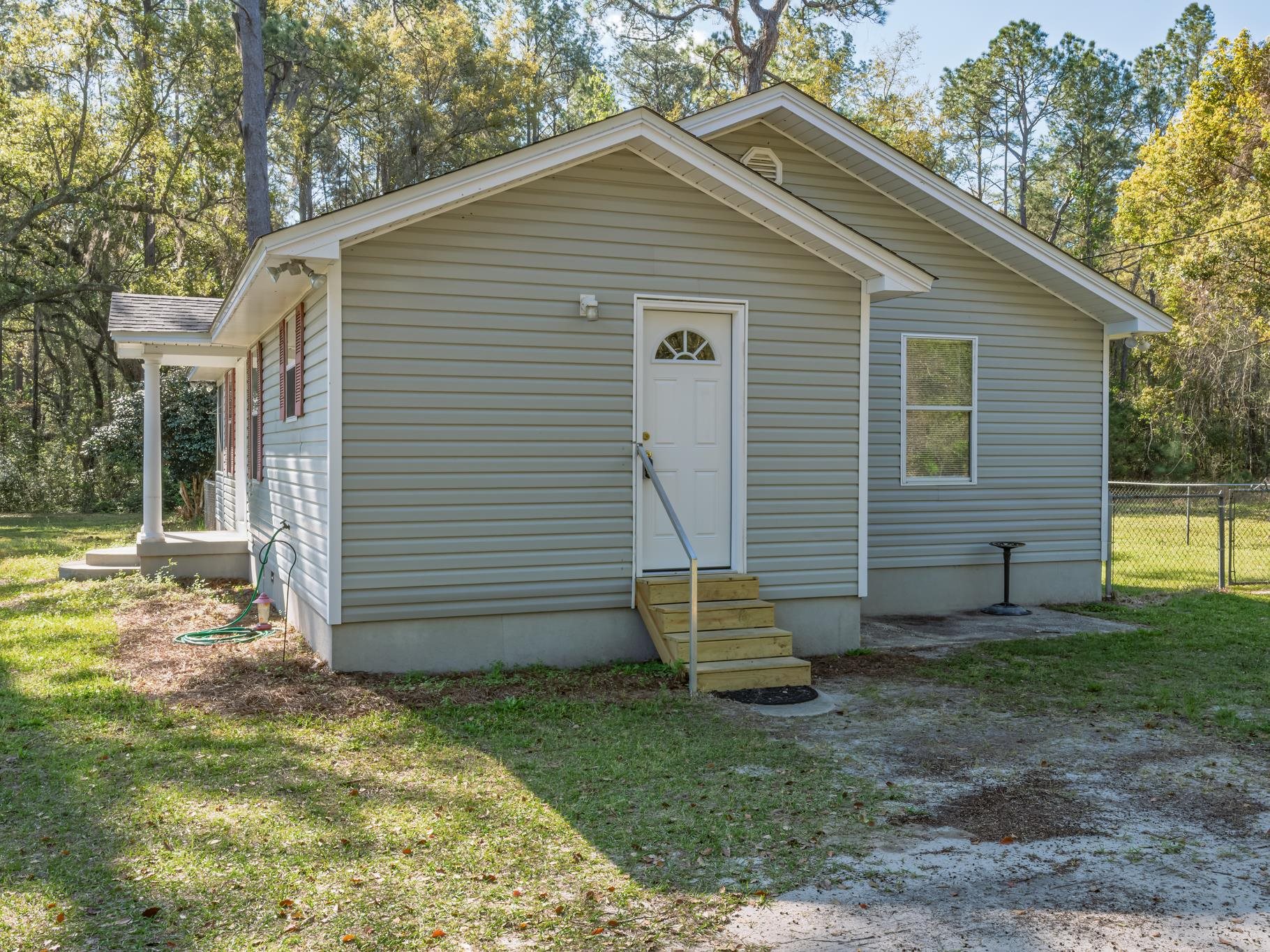 881 Arran Road Crawfordville, FL 32327 - Photo 2 of 16