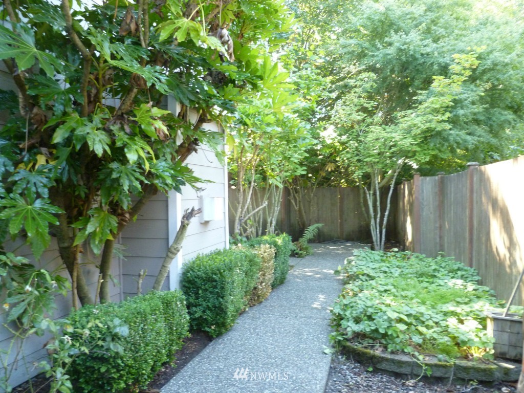 3106 200th Place Southeast Bothell, WA 98012 - Photo 9 of 11