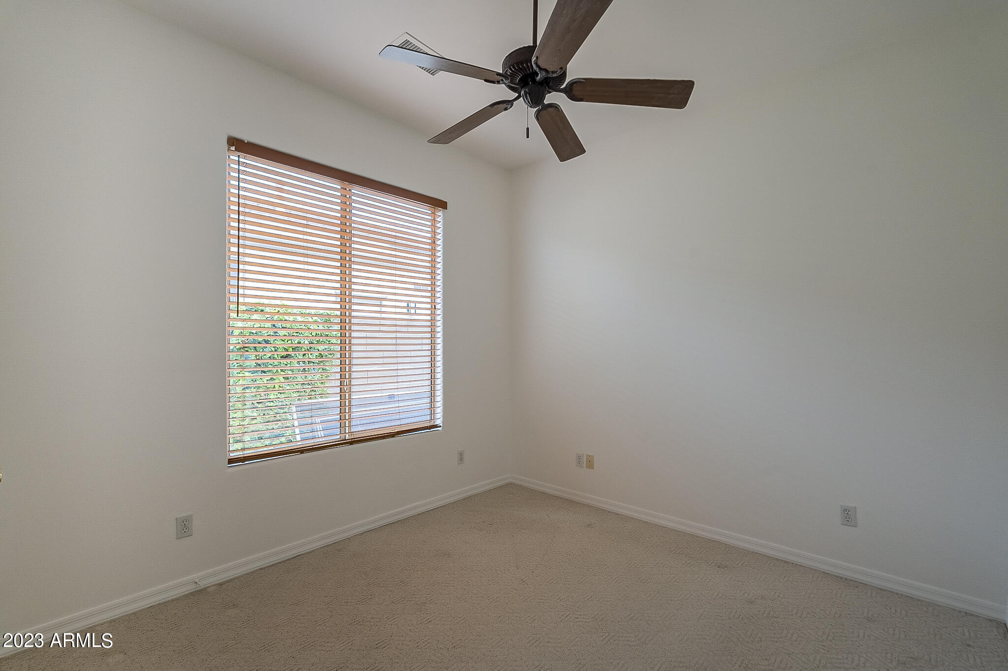 3163 East Amber Ridge Way Phoenix, AZ 85048 - Photo 38 of 47 Amber-37