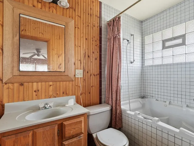 $269,000 | 704 West McKinley Street, Harvard, IL 60033