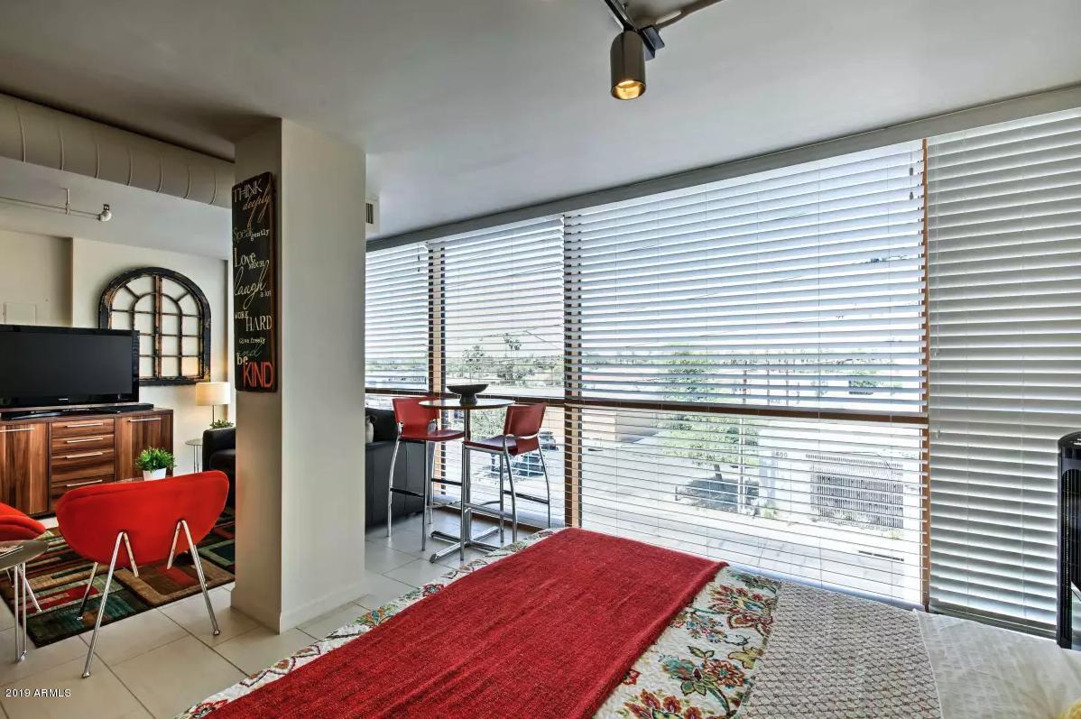 535 West Thomas Road, Unit 401 Phoenix, AZ 85013 - Photo 10 of 11 Lofts Window