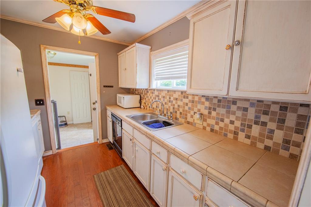 605 West State Street Pendleton, IN 46064 - Photo 6 of 19