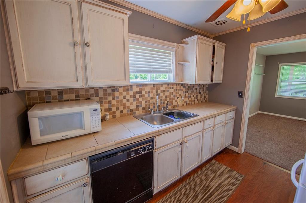 605 West State Street Pendleton, IN 46064 - Photo 9 of 19