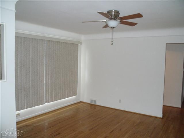 24232 Kelly Road Eastpointe, MI 48021 - Photo 4 of 14