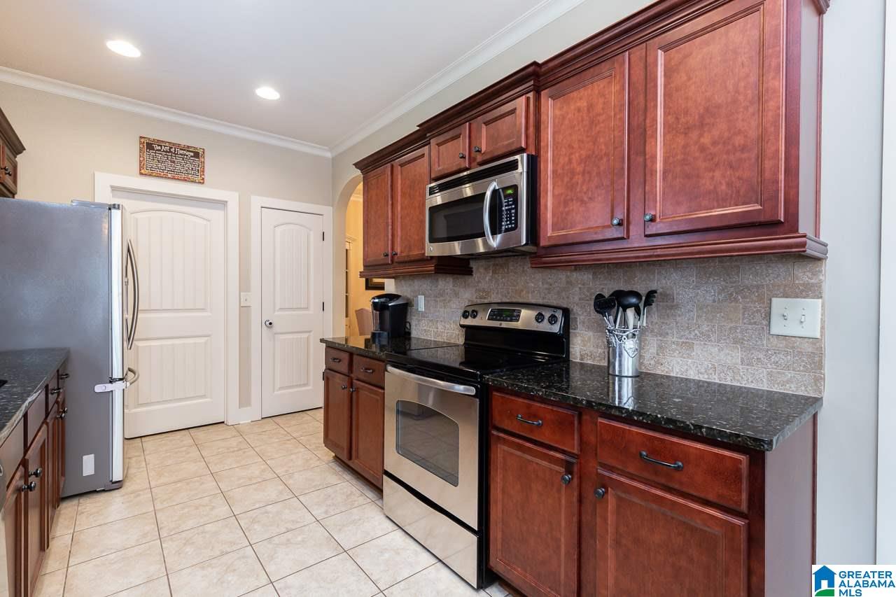 1196 Grants Way Birmingham, AL 35210 - Photo 14 of 32