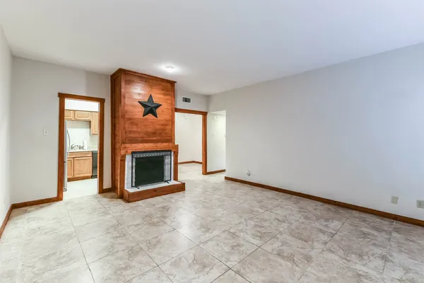 $1,095 | 2100 Tanglewilde Street, Unit 637, Houston, TX 77063