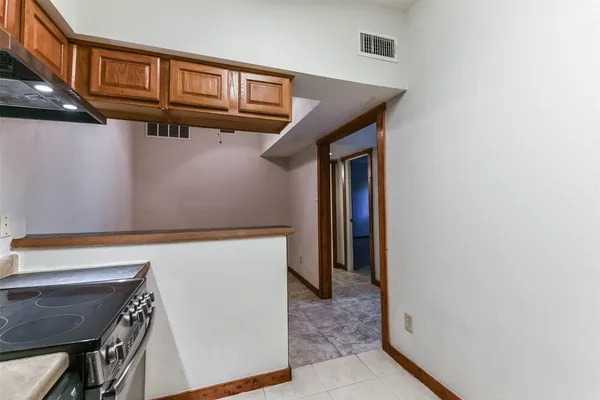 $1,095 | 2100 Tanglewilde Street, Unit 637, Houston, TX 77063