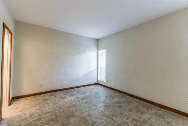 $1,095 | 2100 Tanglewilde Street, Unit 637, Houston, TX 77063