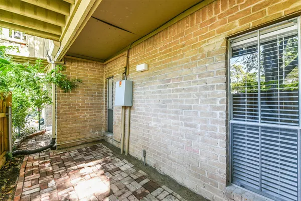 $1,095 | 2100 Tanglewilde Street, Unit 637, Houston, TX 77063