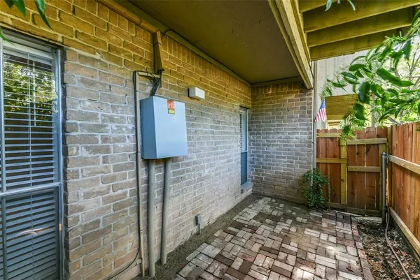 $1,095 | 2100 Tanglewilde Street, Unit 637, Houston, TX 77063