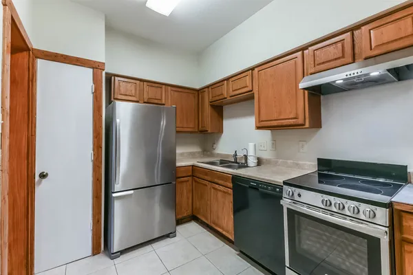 $1,095 | 2100 Tanglewilde Street, Unit 637, Houston, TX 77063