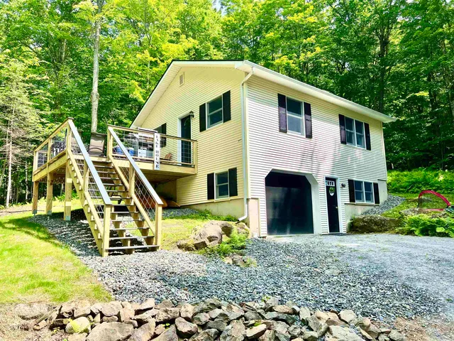 $349,900 | 670 Wayeeses Shore Rd Morgan Road, West Charleston, VT 05872