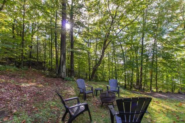 $349,900 | 670 Wayeeses Shore Rd Morgan Road, West Charleston, VT 05872