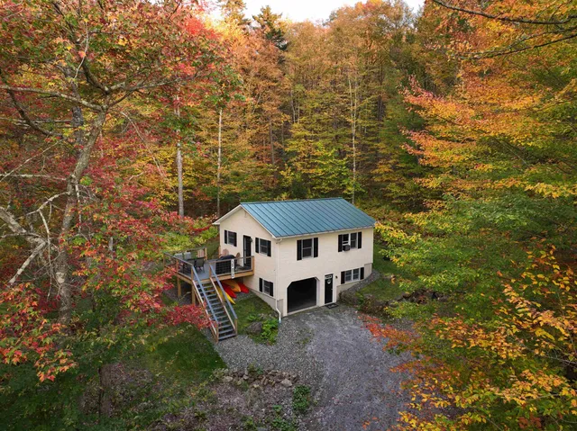 $349,900 | 670 Wayeeses Shore Rd Morgan Road, West Charleston, VT 05872
