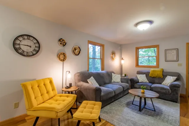 $349,900 | 670 Wayeeses Shore Rd Morgan Road, West Charleston, VT 05872