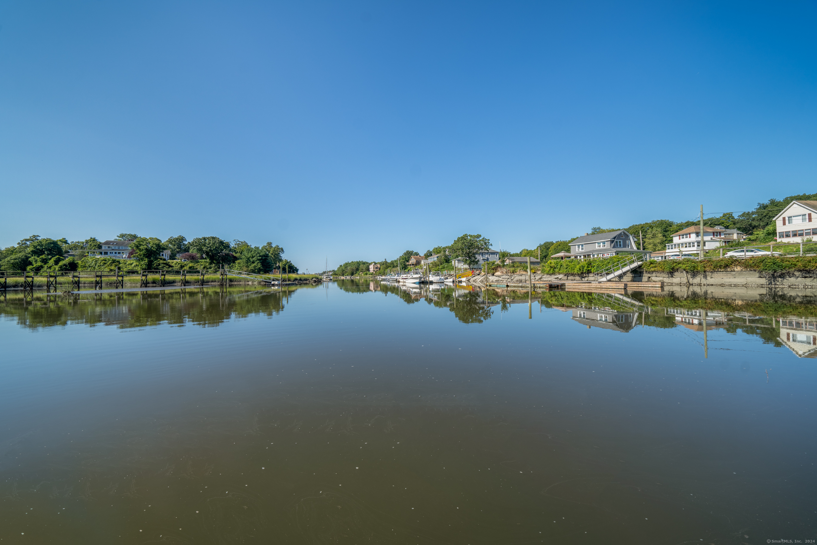 5 Shore Drive Branford, CT 06405 - Photo 2 of 31