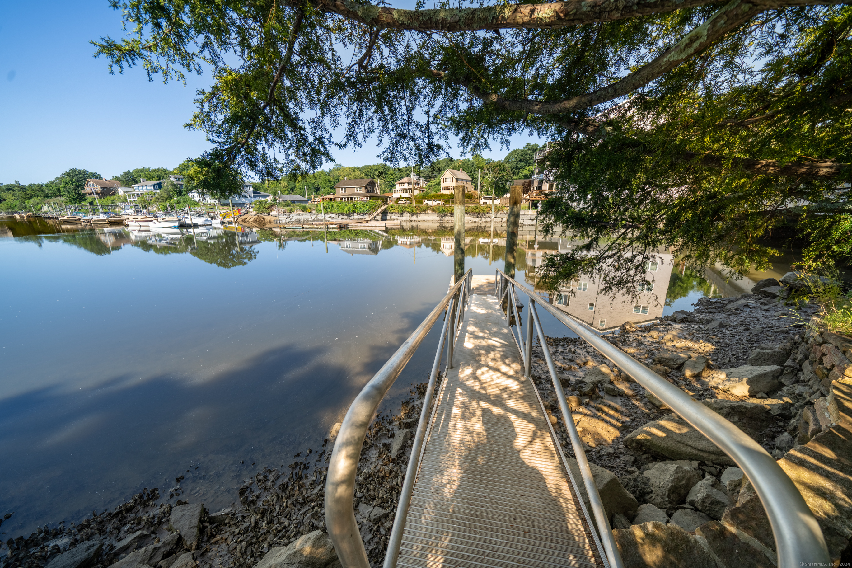 5 Shore Drive Branford, CT 06405 - Photo 6 of 31