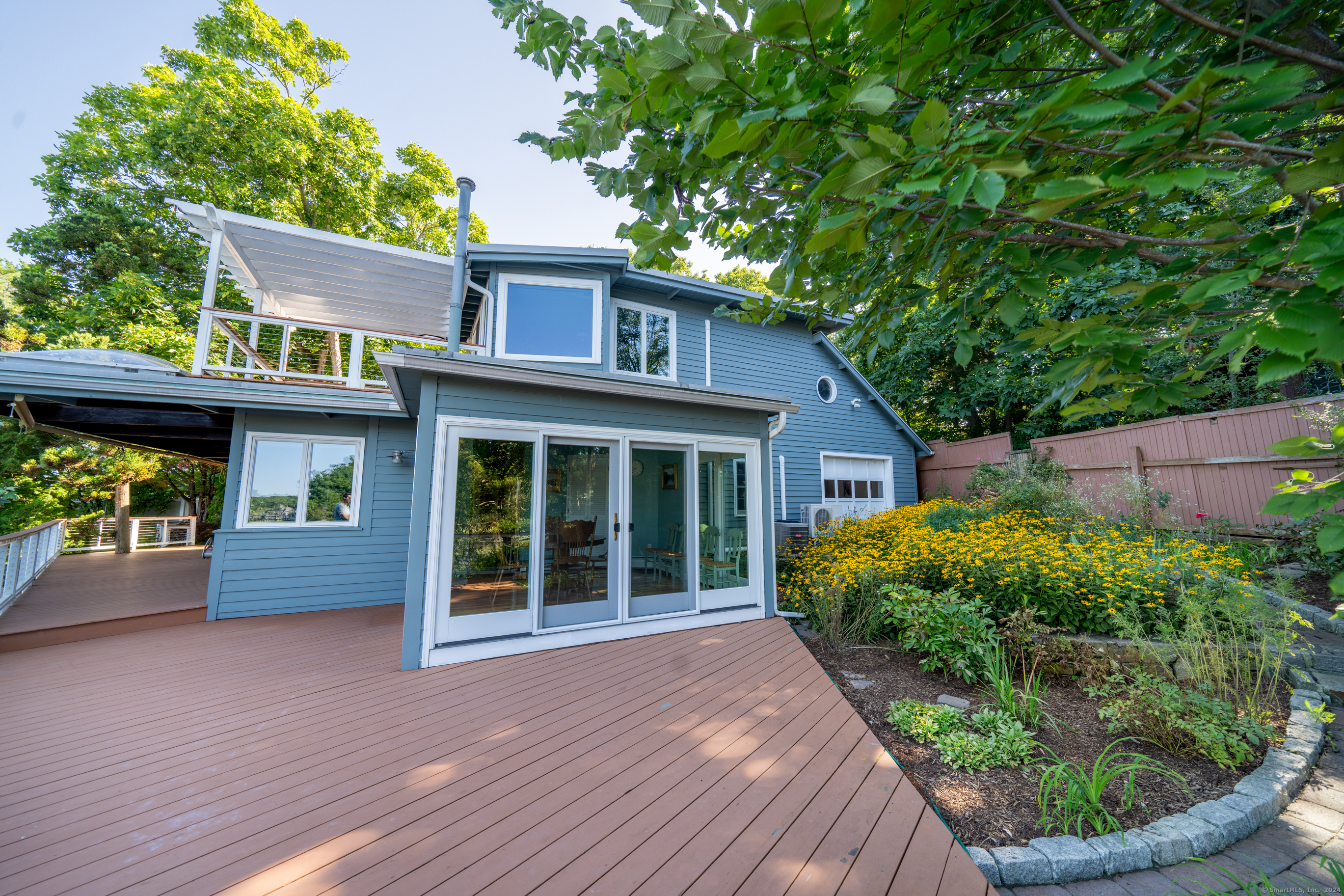 5 Shore Drive Branford, CT 06405 - Photo 9 of 31