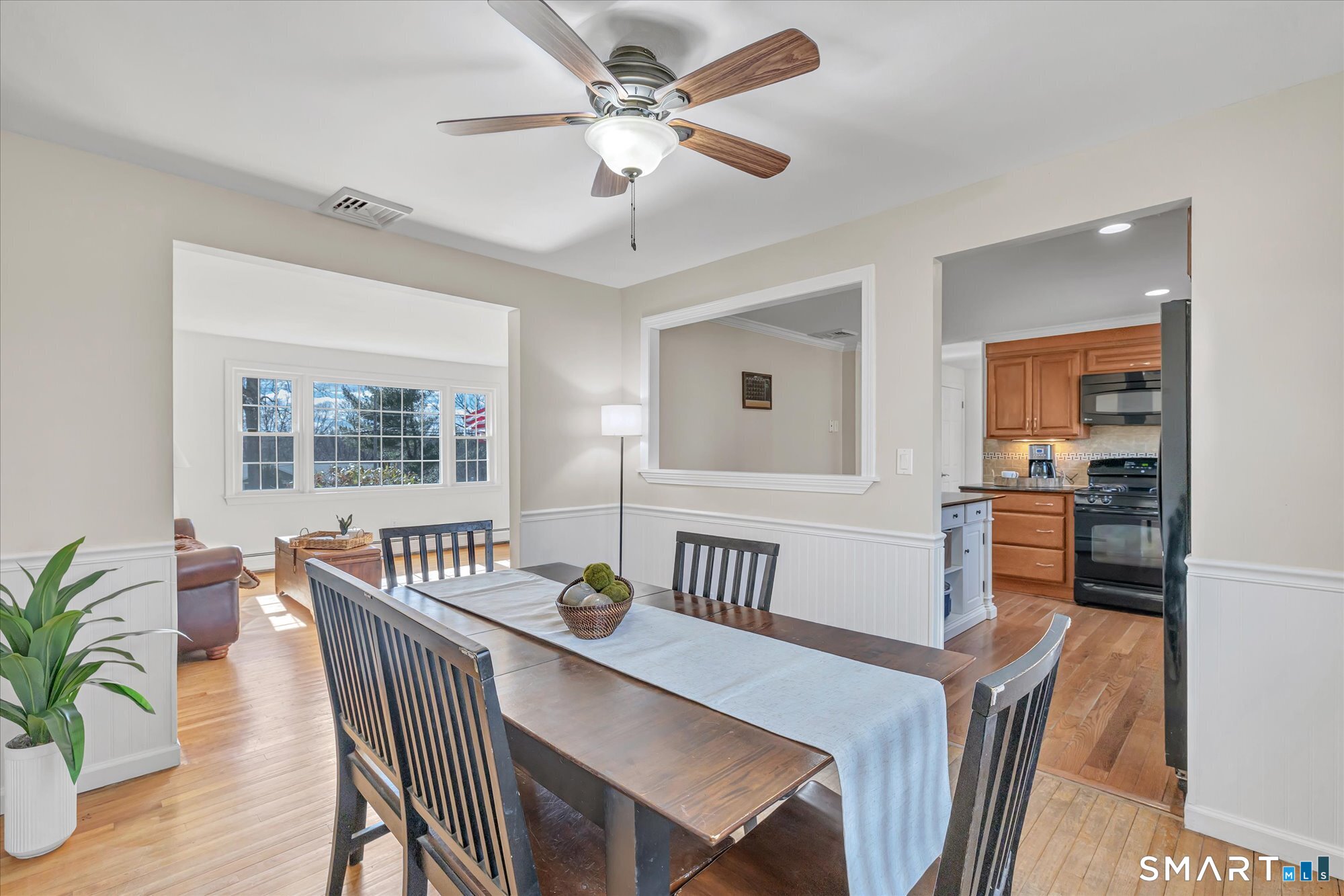 36 Greenbrier Road Trumbull, CT 06611 - Photo 11 of 40