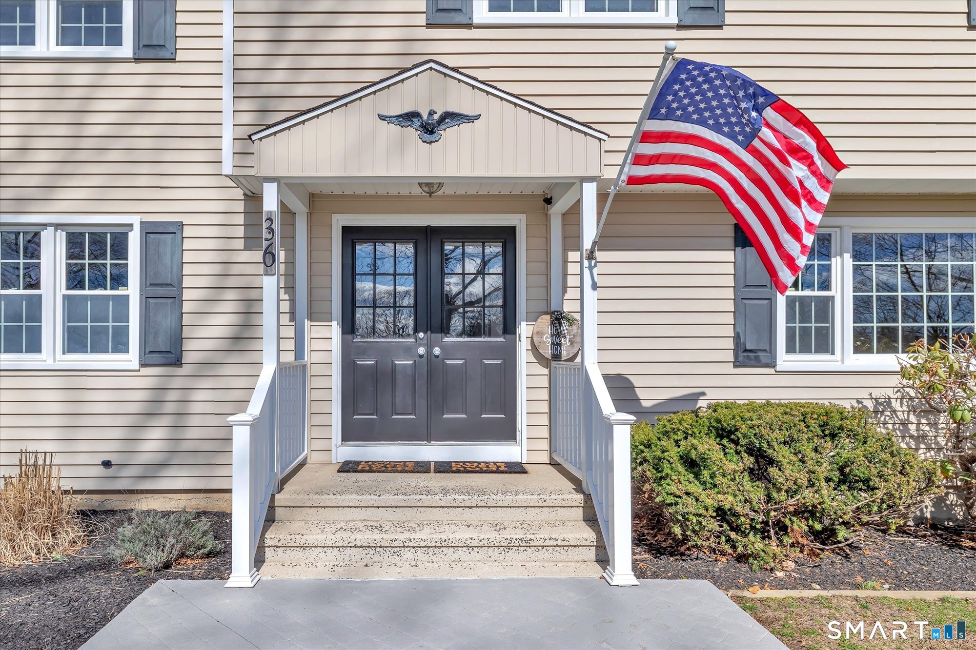 36 Greenbrier Road Trumbull, CT 06611 - Photo 4 of 40