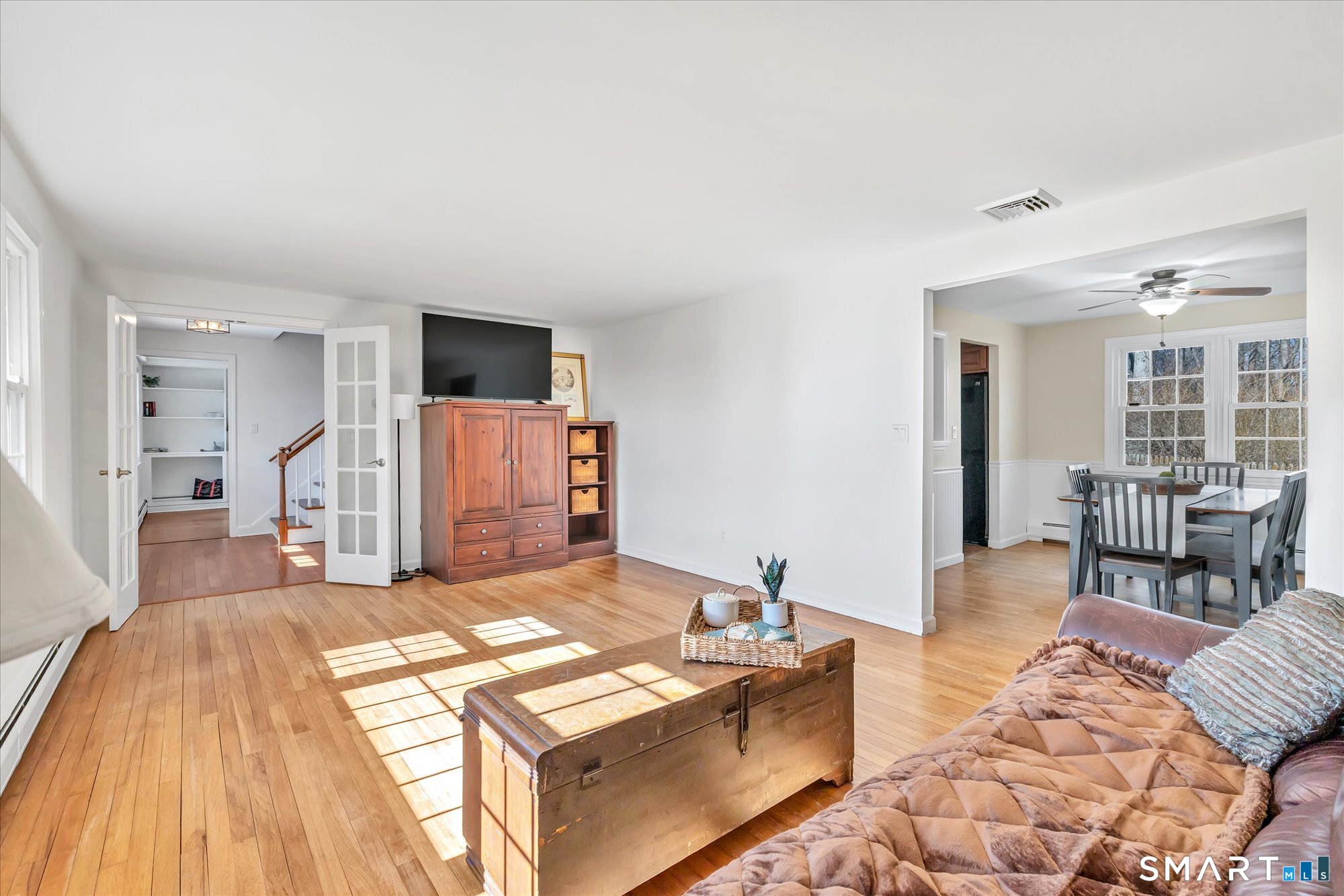 36 Greenbrier Road Trumbull, CT 06611 - Photo 8 of 40