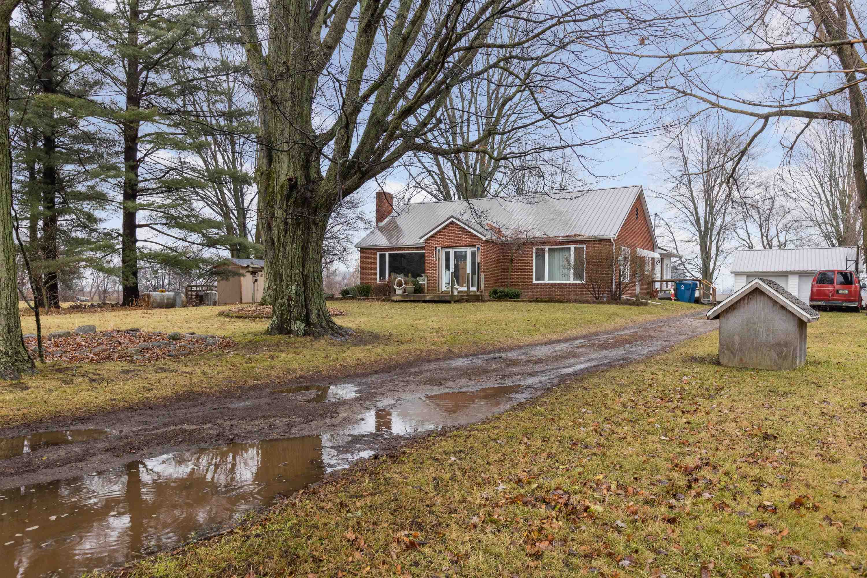 212 East Shearer Road Hope, MI 48628 - Photo 2 of 29