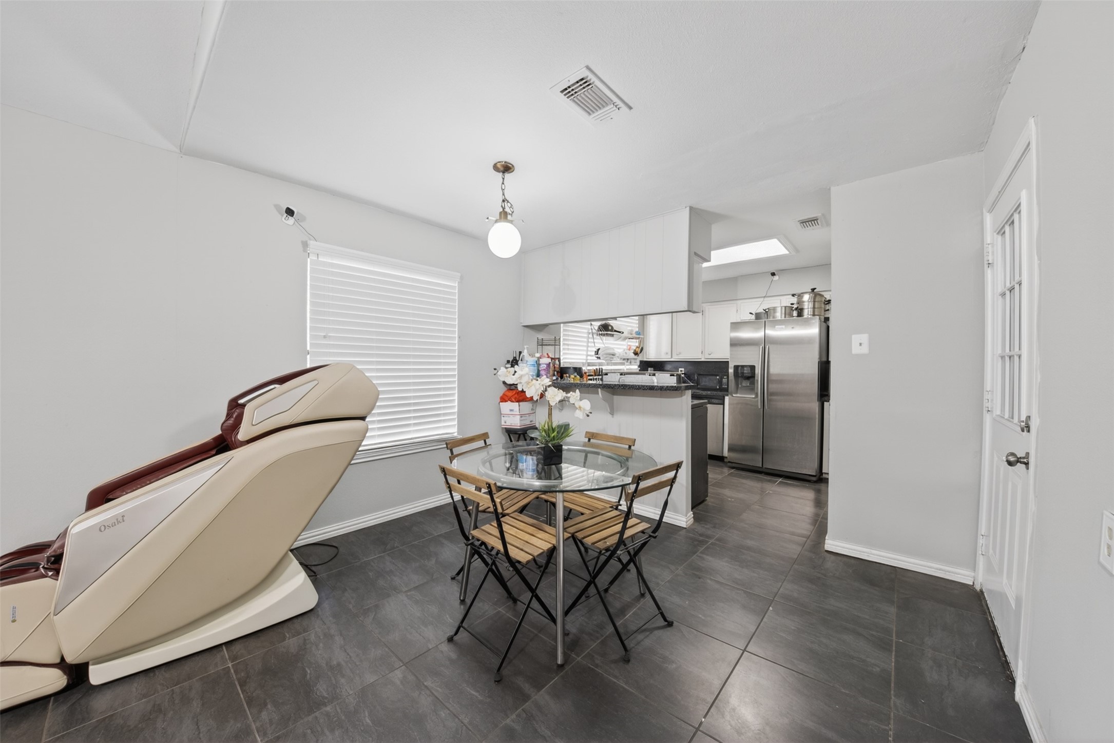 8029 Tareyton Lane Houston, TX 77075 - Photo 6 of 20 a dining room with furniture and window