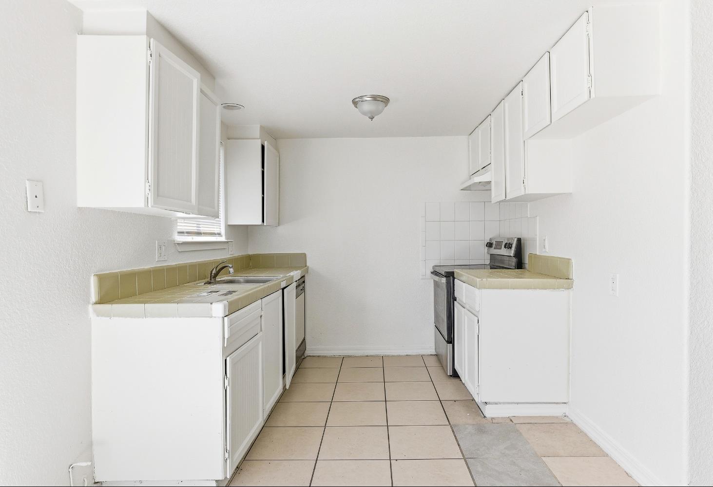 728 East Swain Road Stockton, CA 95207 - Photo 9 of 24 Gallery Image 9