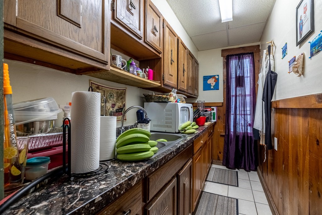 9 Reeves Street Worcester, MA 01607 - Photo 17 of 40 Gallery Image 17