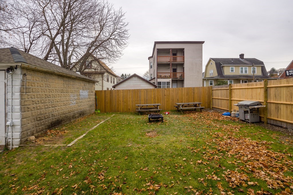 9 Reeves Street Worcester, MA 01607 - Photo 5 of 40 Gallery Image 5