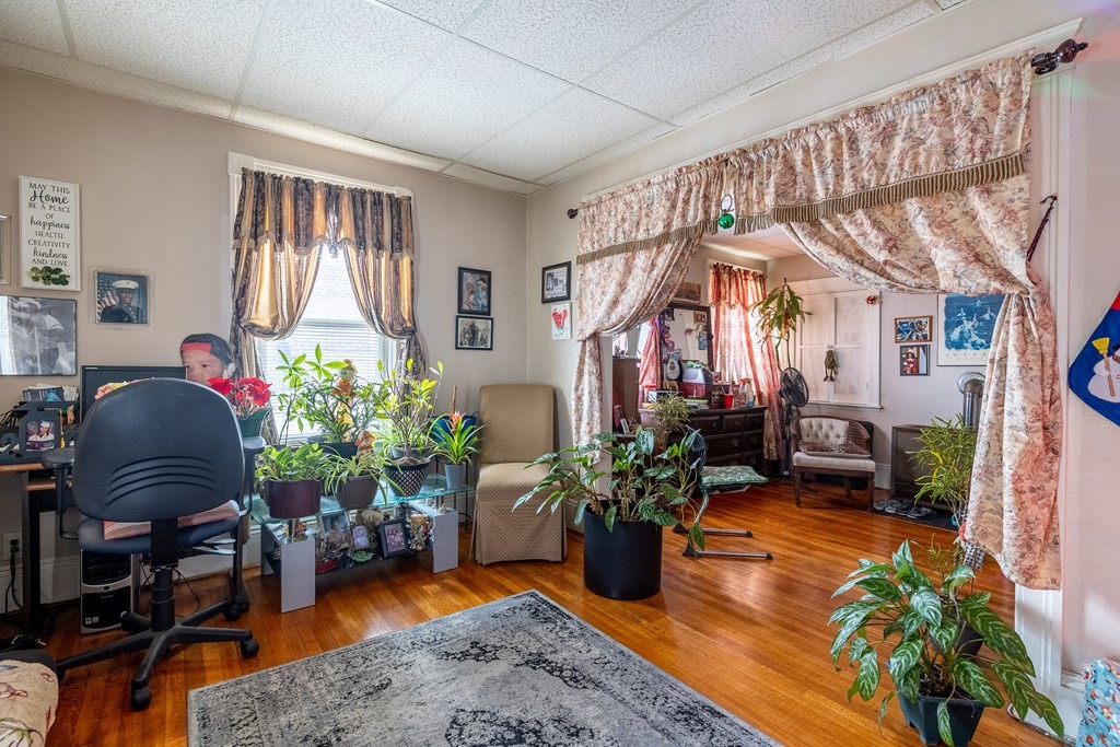9 Reeves Street Worcester, MA 01607 - Photo 7 of 40 Gallery Image 7