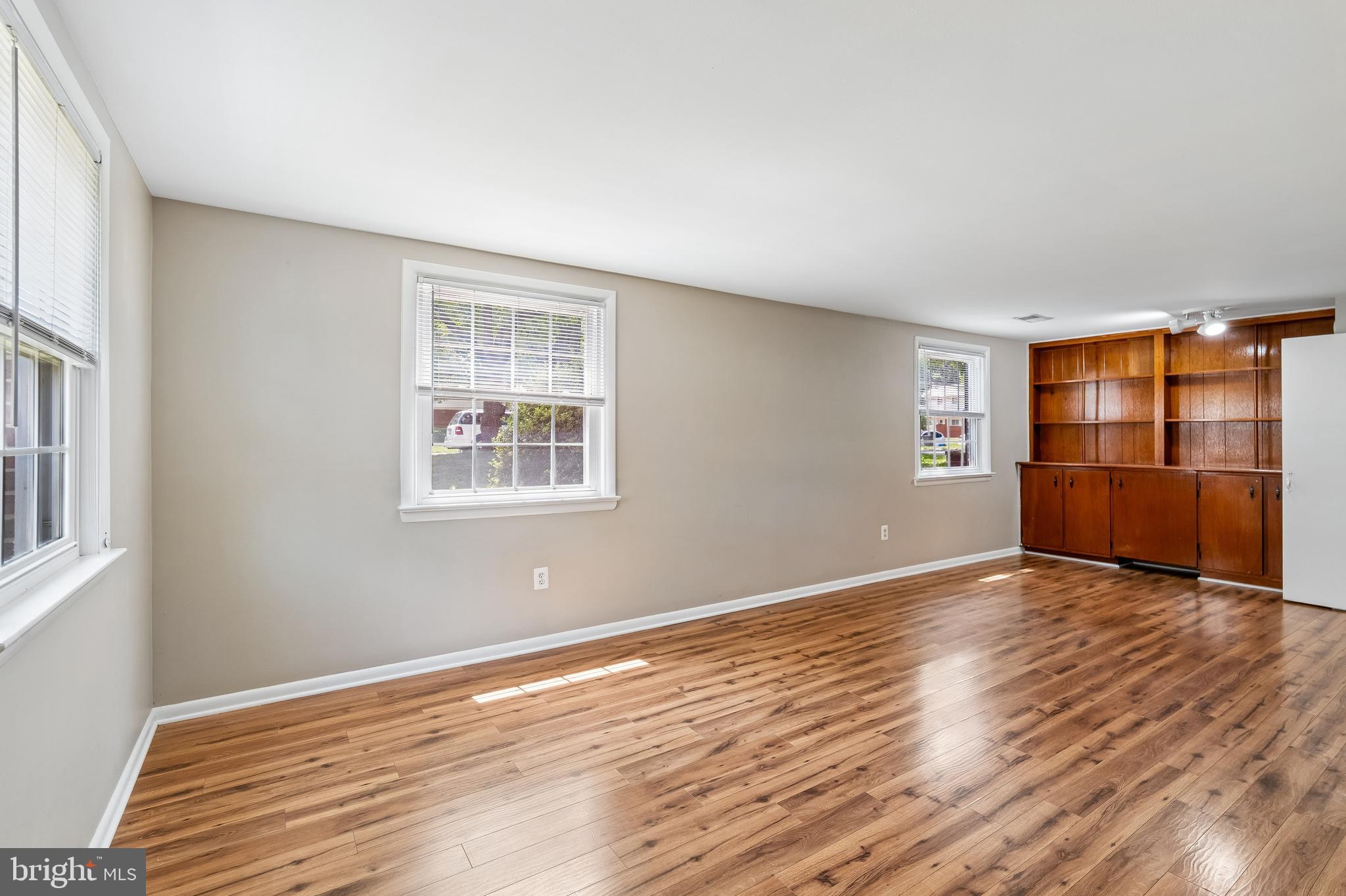 1103 Playford Lane Silver Spring, MD 20901 - Photo 19 of 30 Family Room
