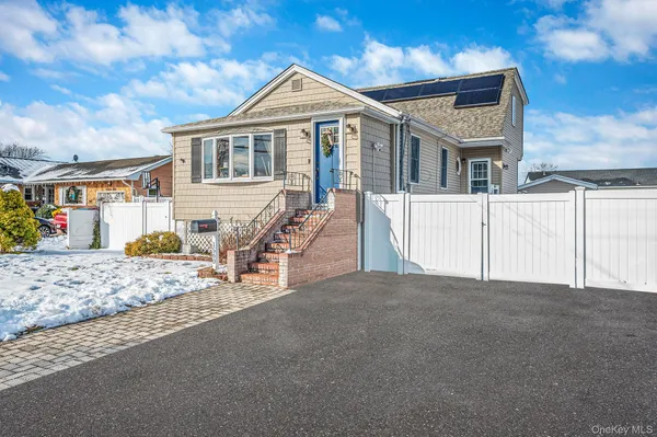 $615,000 | 1560 A Street, West Babylon, NY 11704