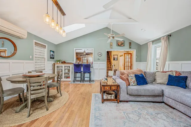 $579,999 | 1560 A Street, West Babylon, NY 11704