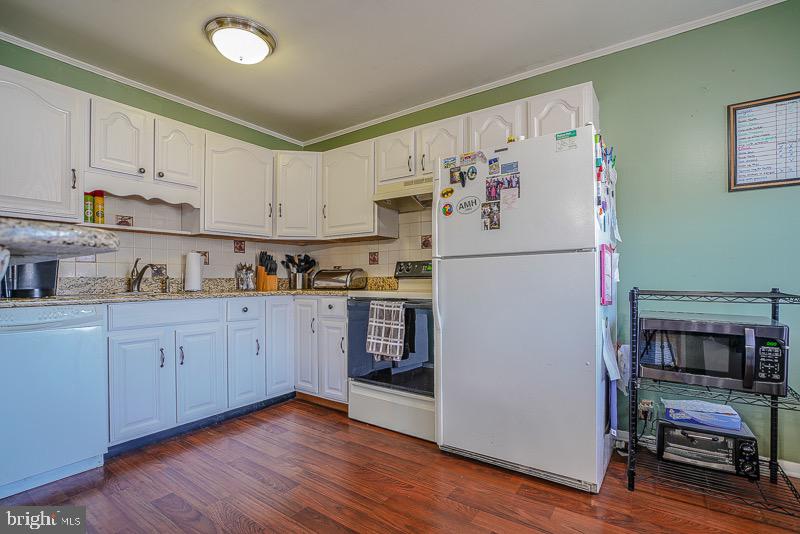 12463 Barbary Road Philadelphia, PA 19154 - Photo 20 of 49