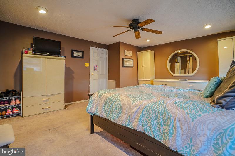12463 Barbary Road Philadelphia, PA 19154 - Photo 23 of 49
