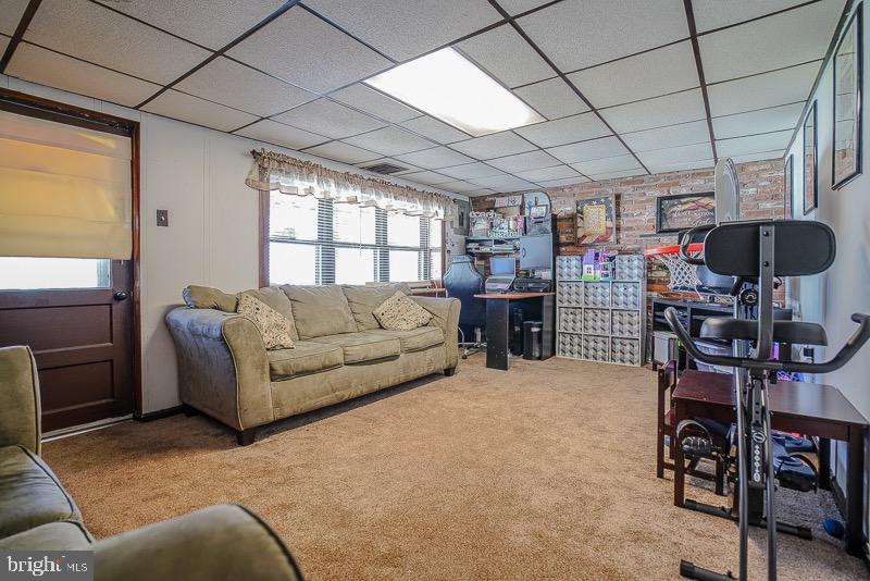 12463 Barbary Road Philadelphia, PA 19154 - Photo 35 of 49