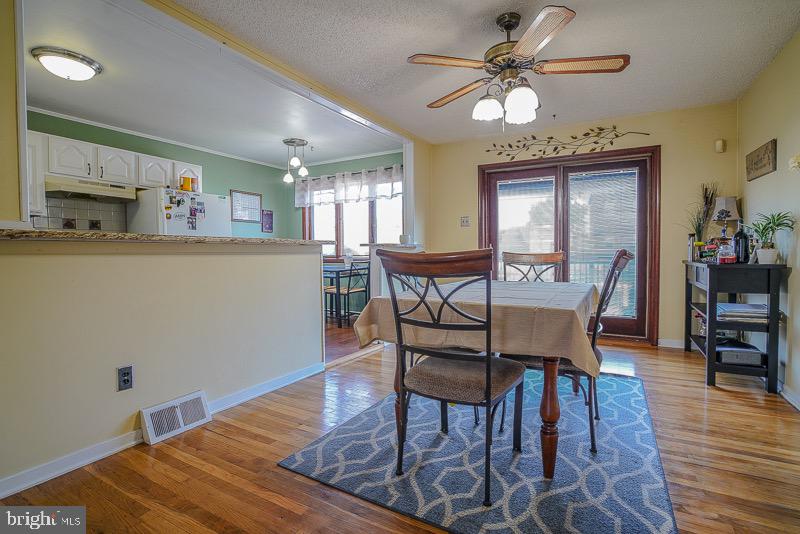 12463 Barbary Road Philadelphia, PA 19154 - Photo 10 of 49