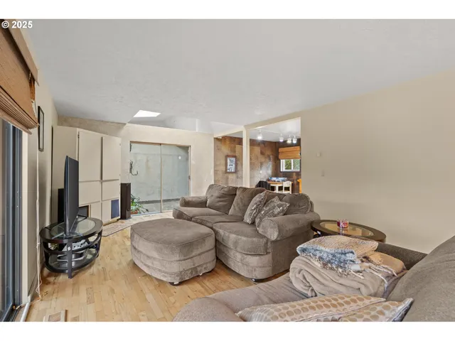 $379,000 | 71539 Southwest Bridle Drive, Pendleton, OR 97801