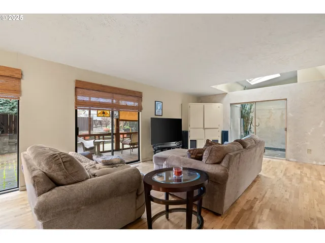 $379,000 | 71539 Southwest Bridle Drive, Pendleton, OR 97801