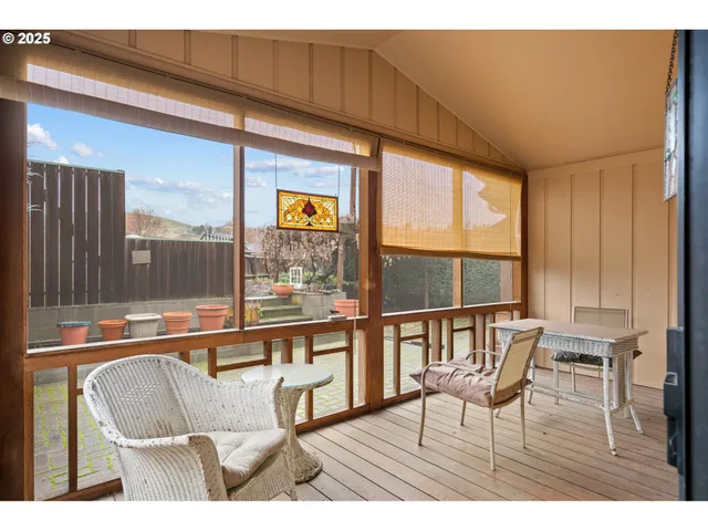 $379,000 | 71539 Southwest Bridle Drive, Pendleton, OR 97801