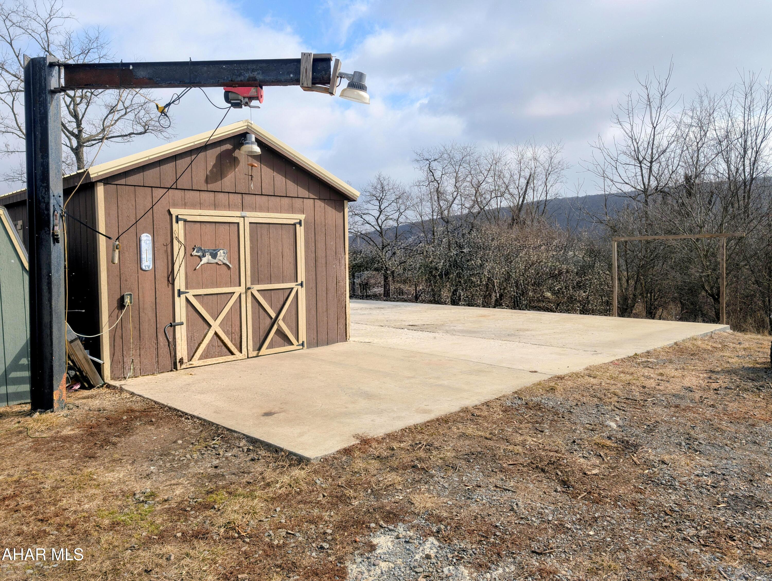 595 O'Brien Road Manns Choice, PA 15550 - Photo 38 of 45