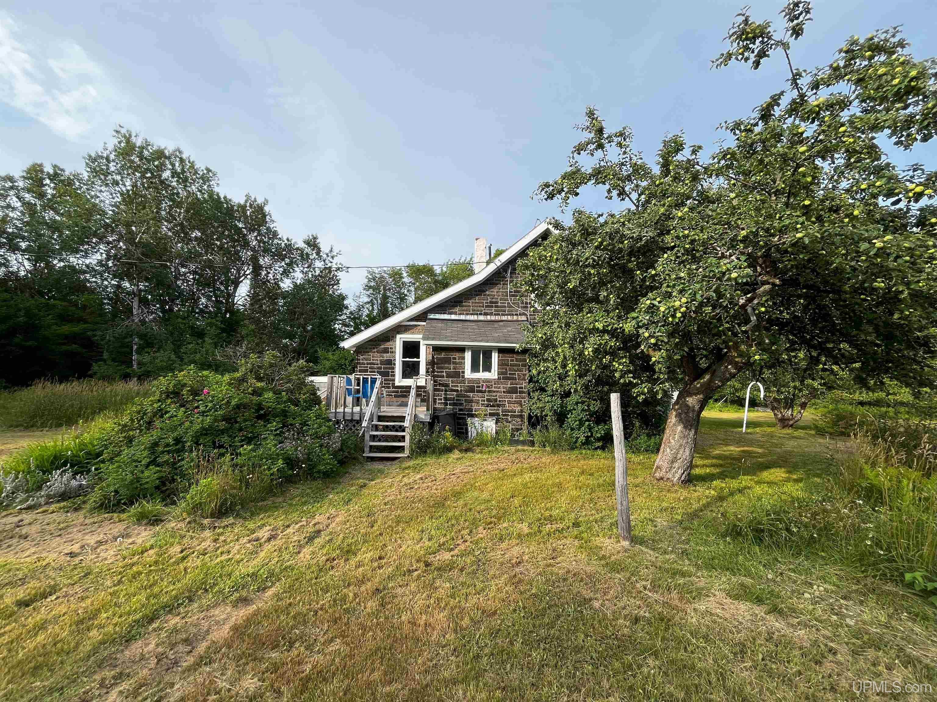 54866 Tecumseh Road Calumet, MI 49913 - Photo 8 of 38