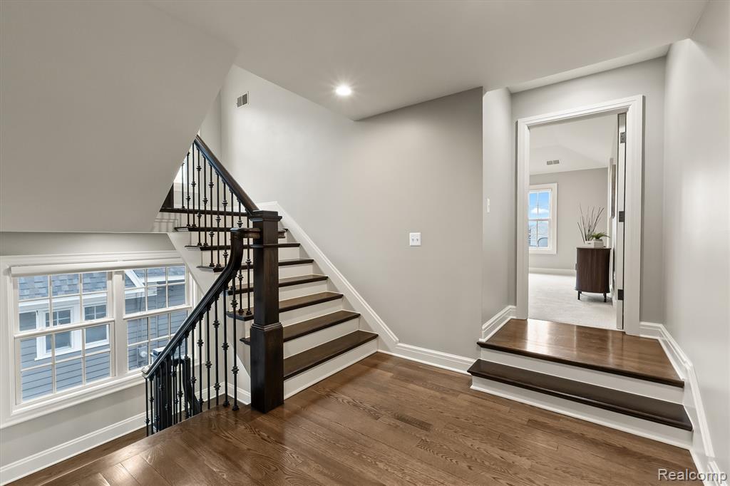 556 Ridgedale Avenue Birmingham, MI 48009 - Photo 23 of 39 Gallery Image 23