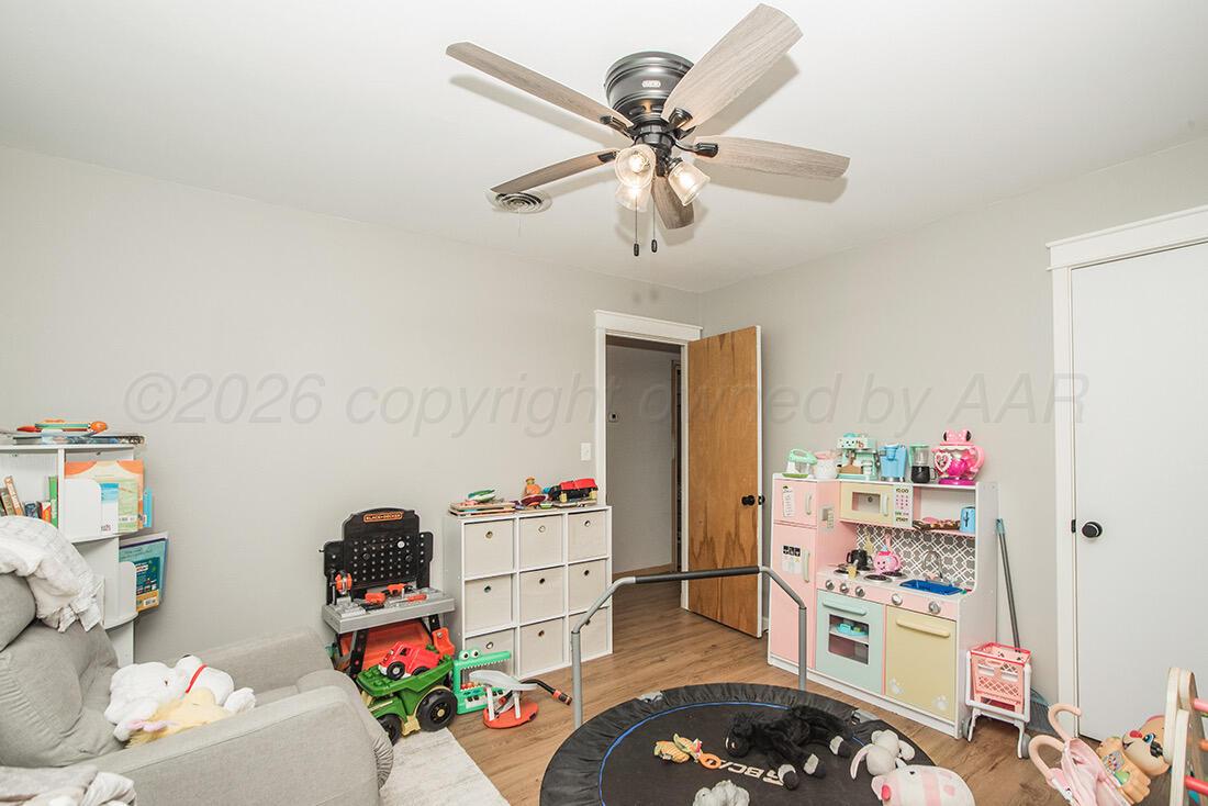 3609 Patterson Drive Amarillo, TX 79109 - Photo 21 of 21 a room with furniture and decor
