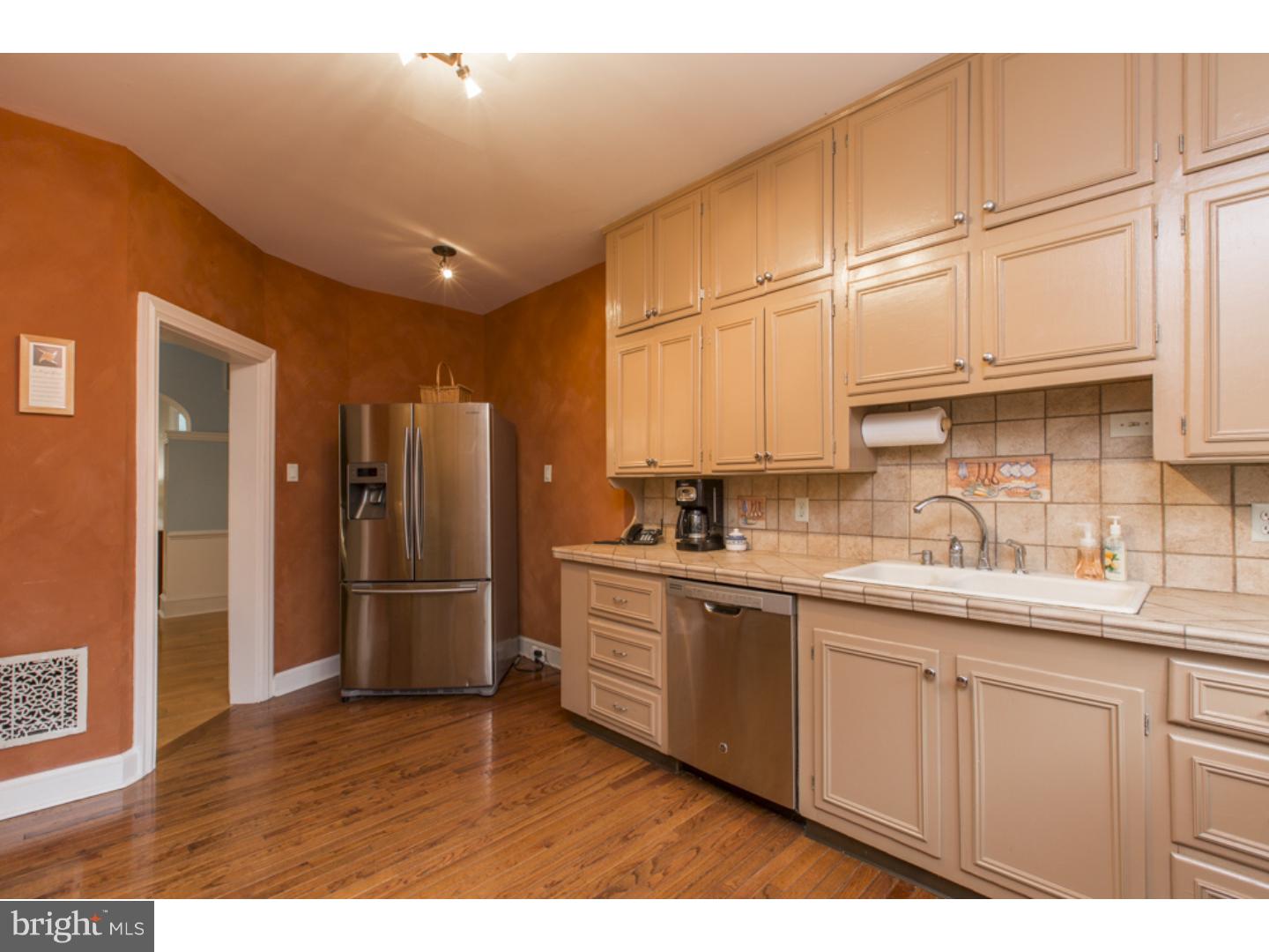33 East Waverly Road Wyncote, PA 19095 - Photo 12 of 25 Kitchen