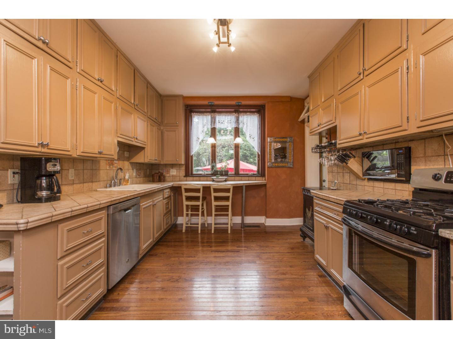 33 East Waverly Road Wyncote, PA 19095 - Photo 13 of 25 Kitchen
